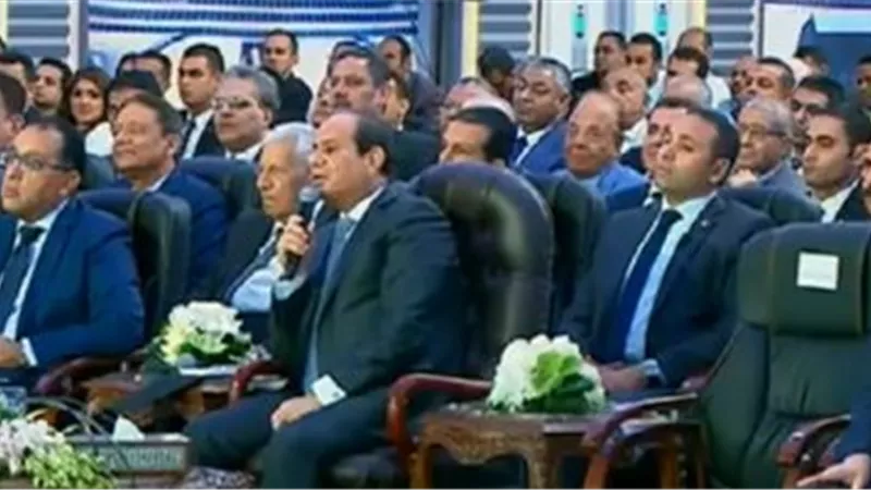 13 تكليفا من السيسى للحكومة خلال افتتاح مشروعات الطرق والكبارى
