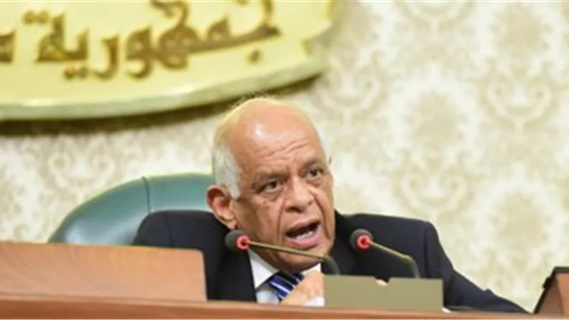 رئيس البرلمان يستقبل وزير شئون مجلس النواب بعد عودته من الحج