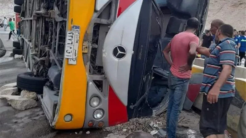 مصرع وإصابة 37 طالبا على طريق السخنة عائدين من جامعة الجلالة