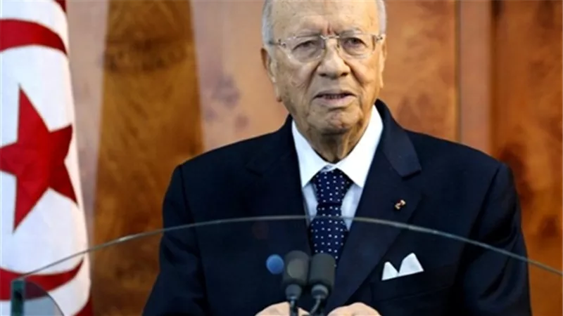 الرئيس التونسي يمد حالة الطوارئ شهرًا ابتداء من بعد غد
