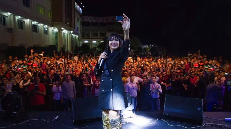 بالصور.. ساندي تُخرج أول دفعة من المعهد العالي للعلوم الإدارية بالمنزلة 