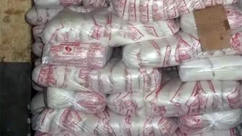 ضبط 15 طن سكر وزيت بحوزة تجار بالفيوم