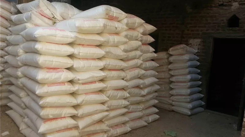 مباحث أبوصوير تتمكن من ضبط 19 طن أرز و 17808 زجاجة زيت قبل بيعهم بالسوق السوداء