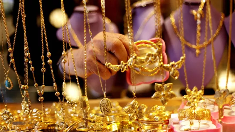 الذهب يستقر اليوم 25/2/2016 بعد قفزة امس